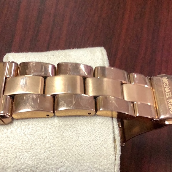 Michael Kors Dylan MK5412 Rose Tone Watch - Picture 7 of 8